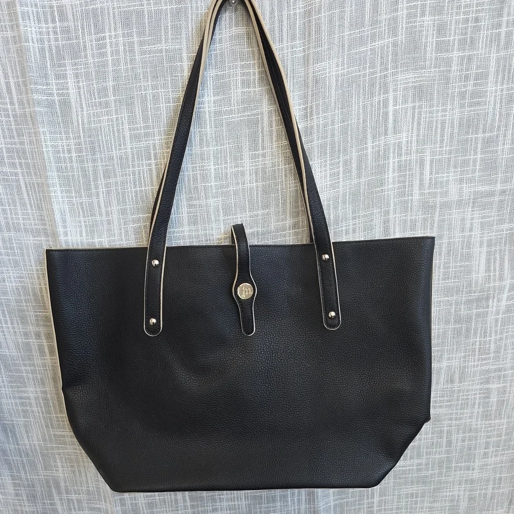 Jessica Moore Black Pebbled Tote Silver Hardware Button Closure Women's